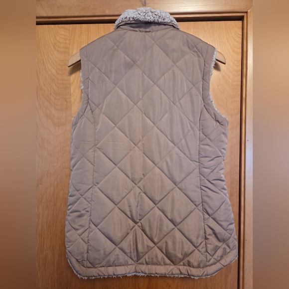 Free Country Tan Quilted Reversible Vest - Picture 4 of 8